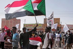 Sudan Protesters Launch up Strike as Battle With Generals Worsens