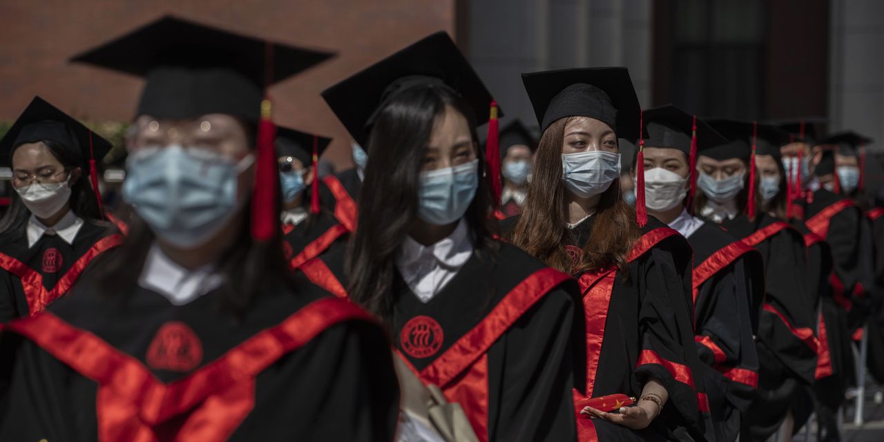 For China’s World Students, Two Years of Limbo Capture a Toll